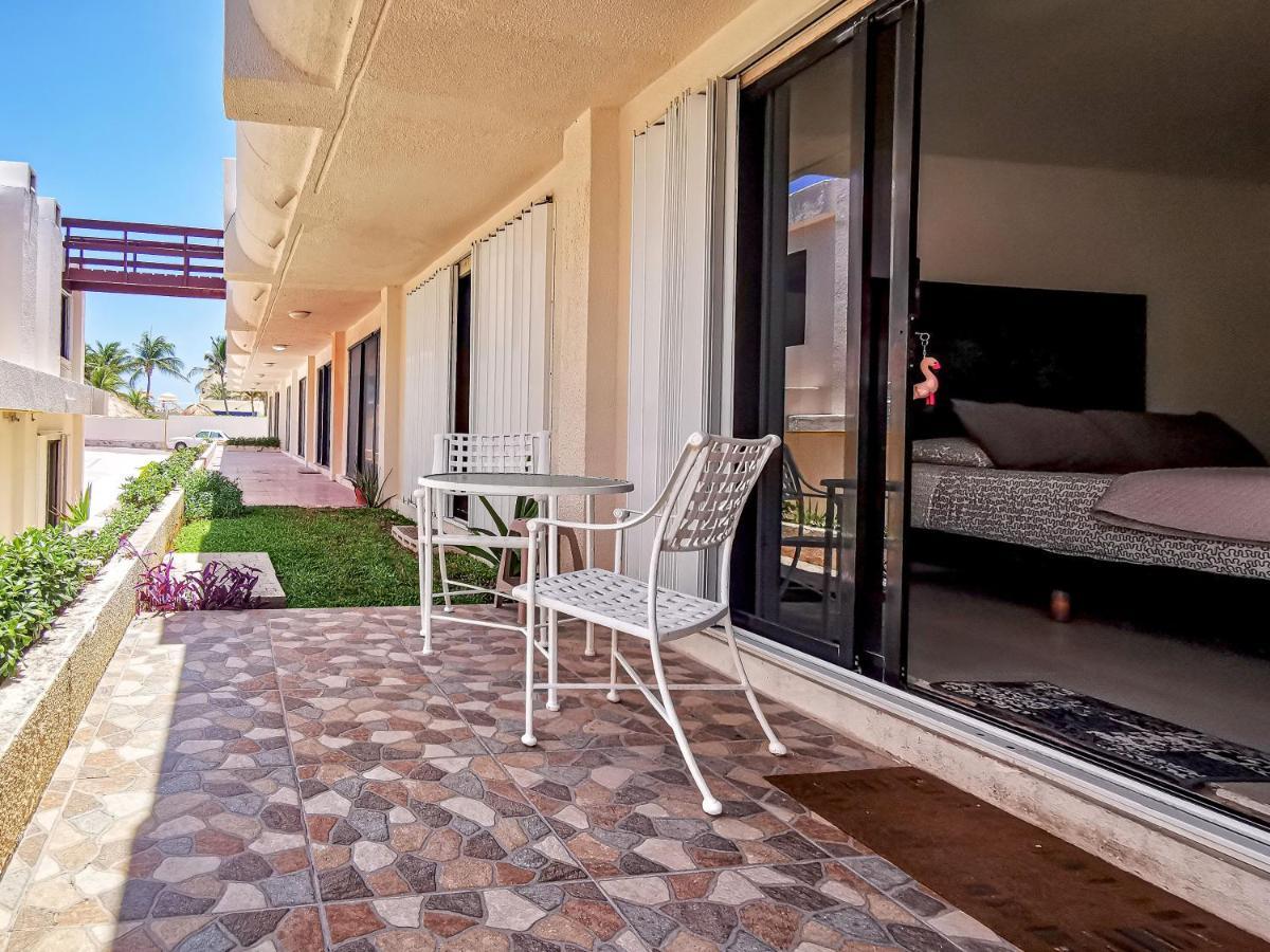 Villa Aurora Beautiful Beachfront Apartment Cancún Exterior foto